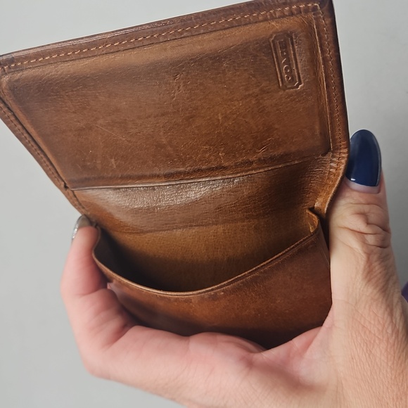 Vintage Coach Small Distressed Brown Wallet - Picture 7 of 10